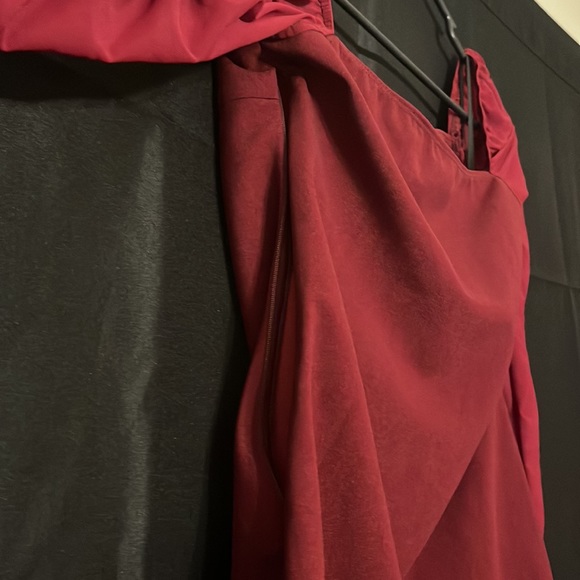 mini dark red dress, mesh sleeves - Picture 3 of 3